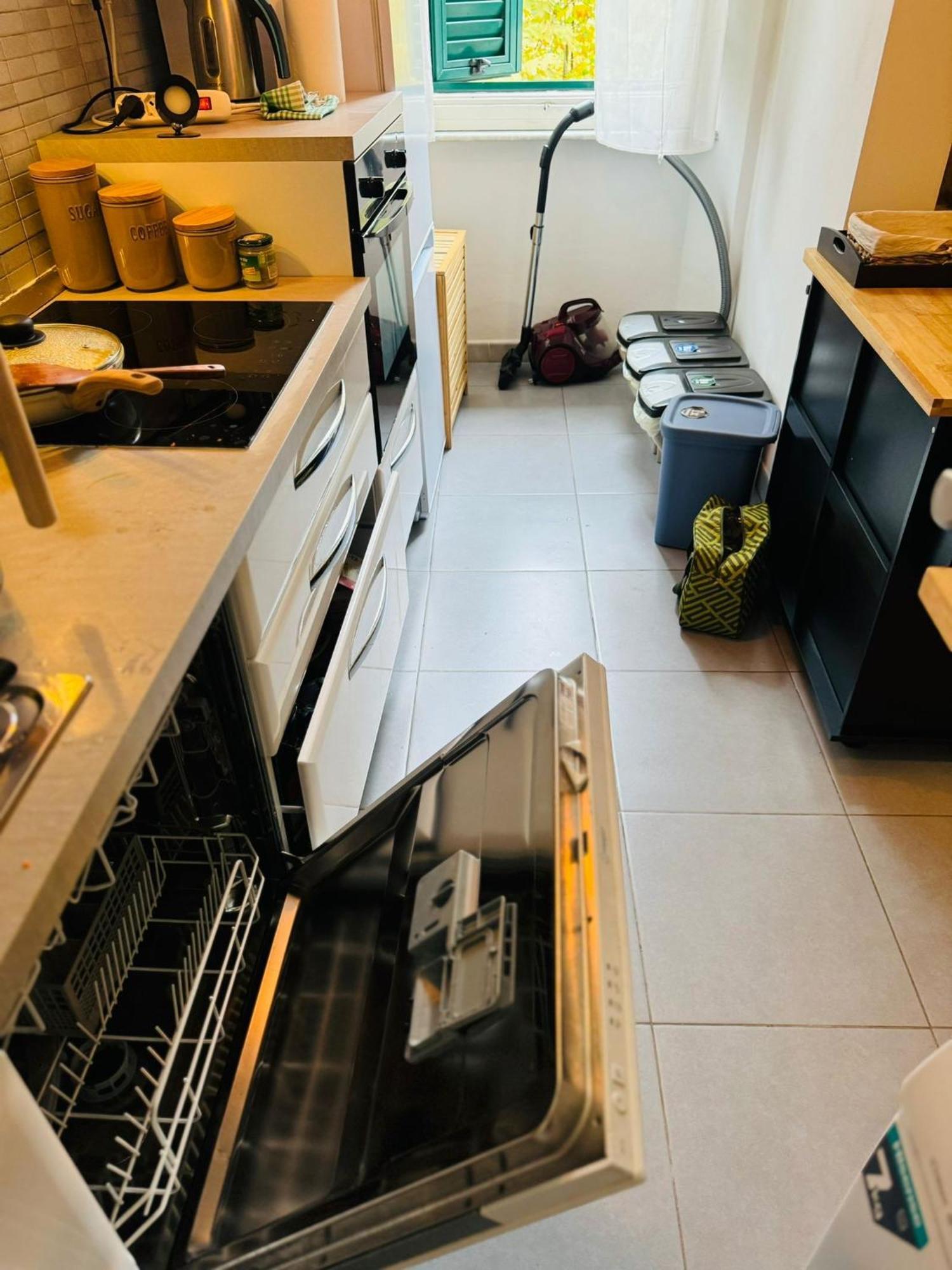 H33 Boutique Apartment In Livorno Centro Luaran gambar
